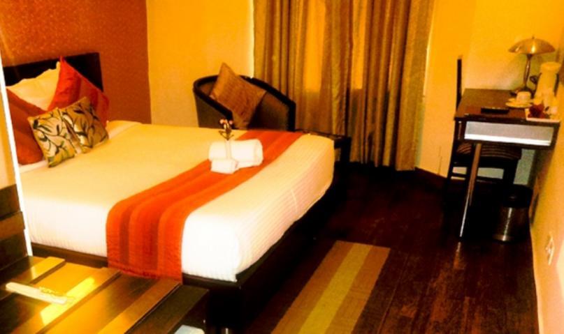 Amanda Park Residency Hotel Gurgaon Room photo